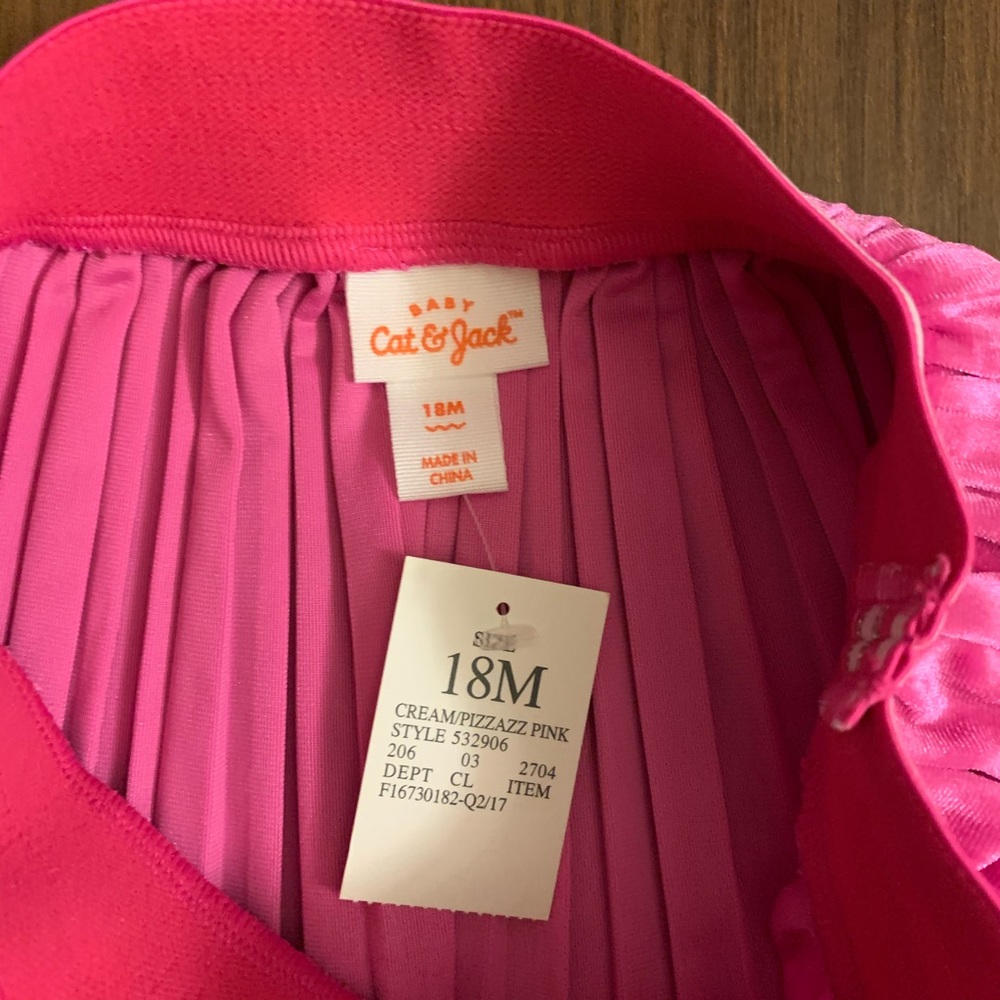 NWT Cat and Jack baby girls hot pink pleated velvet cheer skirt 18 months - Picture 4 of 6